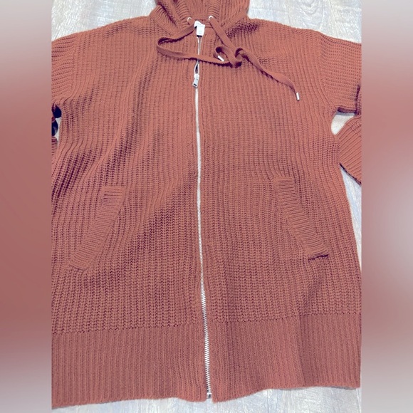 NINE WEST  Hooded Knit ~ Full Zip ~ Sweater.
MEDI/ Rusted chest brown! - Picture 15 of 15
